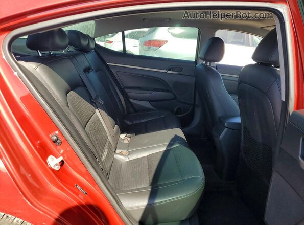 5NPD84LF0HH033502 2017 HYUNDAI ELANTRA Red Vista de los asientos traseros