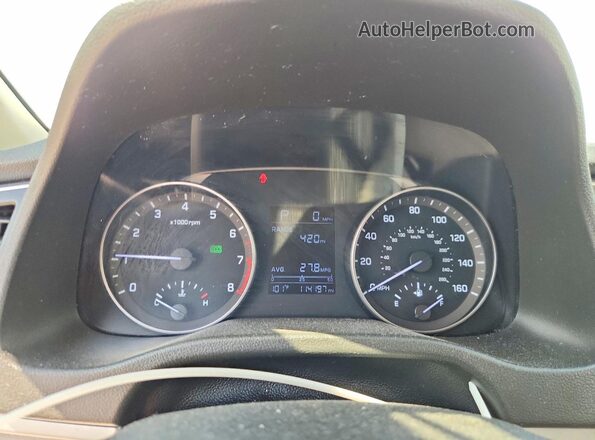 5NPD84LF0HH121952 2017 HYUNDAI ELANTRA White Vista del cuadro de instrumentos