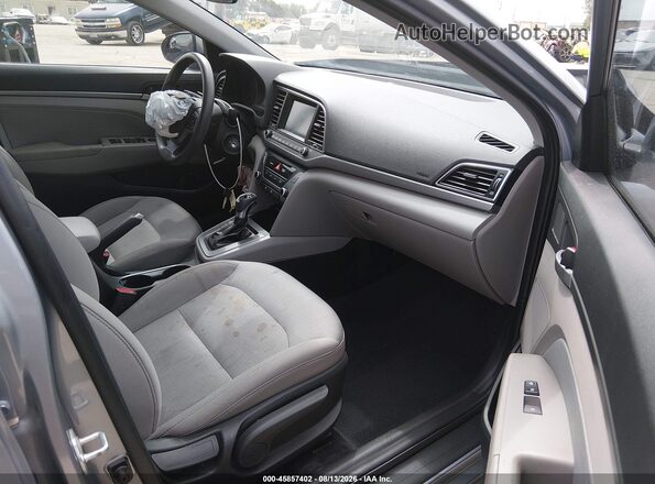 5NPD84LF0HH157575 2017 HYUNDAI ELANTRA Серебряный Вид салона спереди
