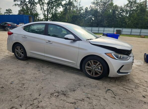 5NPD84LF0JH238663 2018 HYUNDAI ELANTRA Серебряный Передняя правая четверть