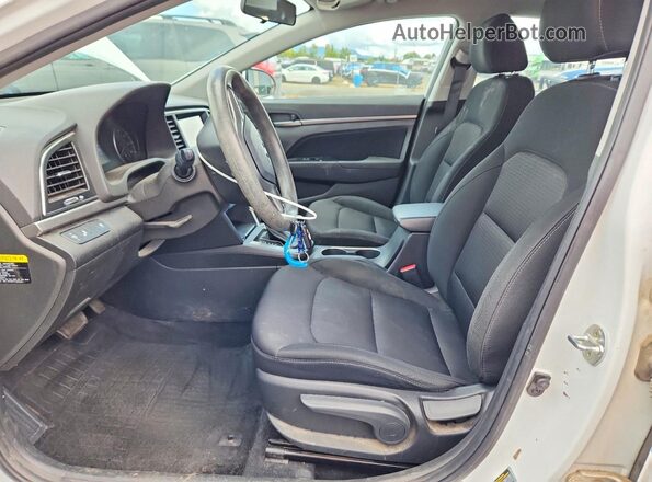 5NPD84LF0JH257892 2018 HYUNDAI ELANTRA White წინა სალონის ხედი