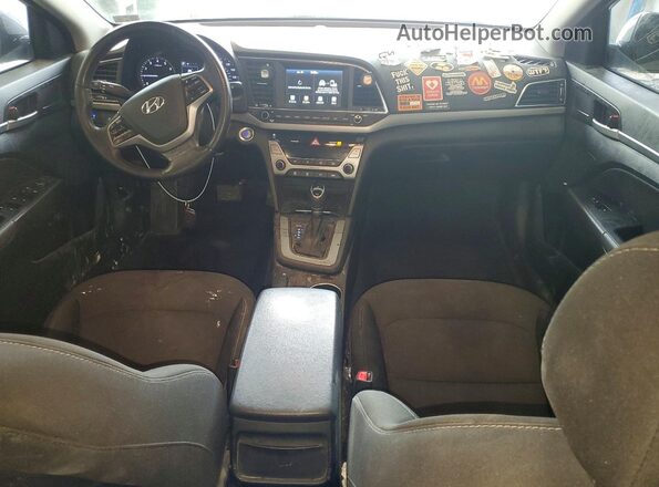 5NPD84LF0JH317881 2018 HYUNDAI ELANTRA Серый Вид панели приборов