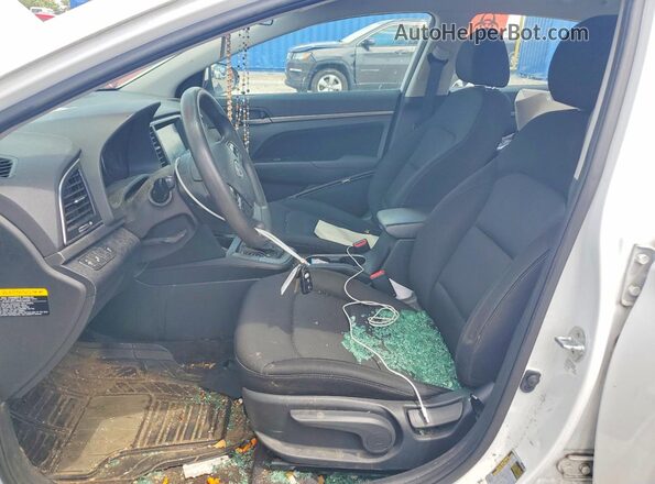 5NPD84LF0JH328086 2018 HYUNDAI ELANTRA White Вид салону спереду