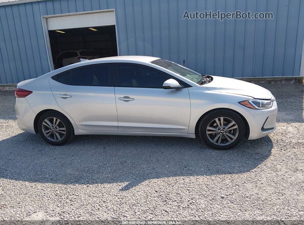 5NPD84LF0JH329691 2018 HYUNDAI ELANTRA Silver Rear interior view