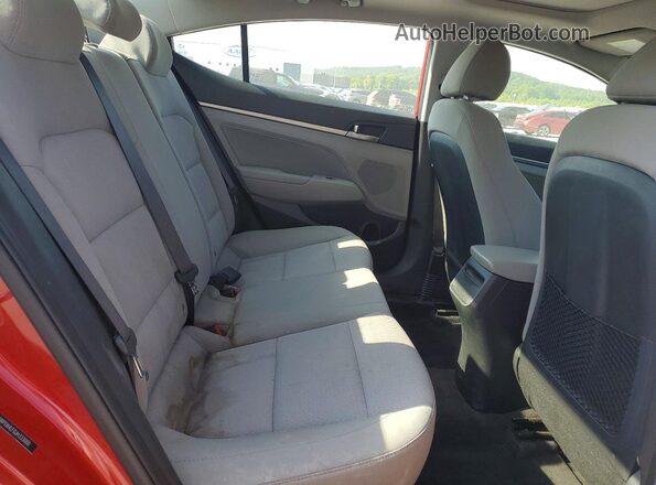 5NPD84LF0JH333000 2018 HYUNDAI ELANTRA Red Հետևի նստատեղերի տեսք