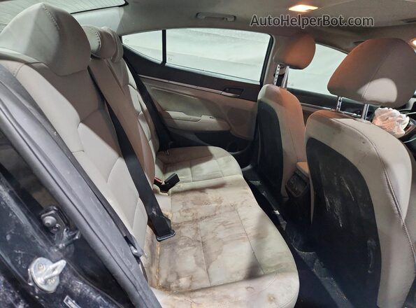 5NPD84LF0JH377479 2018 HYUNDAI ELANTRA Black Widok tylnych siedzeń