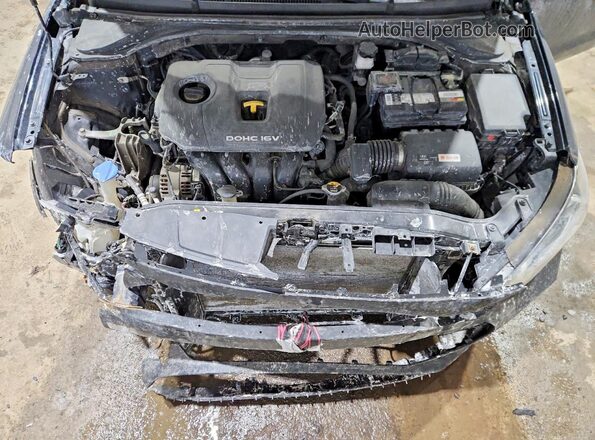 5NPD84LF0JH377479 2018 HYUNDAI ELANTRA Black Widok wnętrza z tyłu