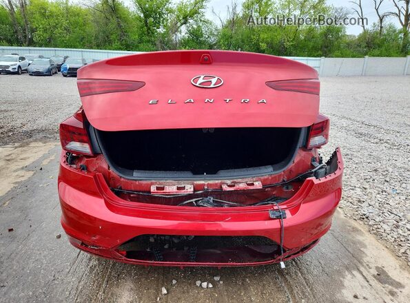 5NPD84LF0KH402043 2019 HYUNDAI ELANTRA Красный Вид сзади