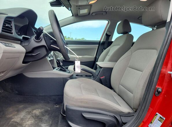 5NPD84LF0KH402043 2019 HYUNDAI ELANTRA Красный Вид салона спереди