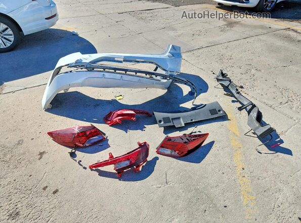 5NPD84LF0LH519574 2020 HYUNDAI ELANTRA White Շարժիչի բաժամունքի տեսք