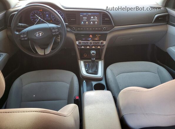 5NPD84LF0LH548539 2020 HYUNDAI ELANTRA Красный Вид панели приборов