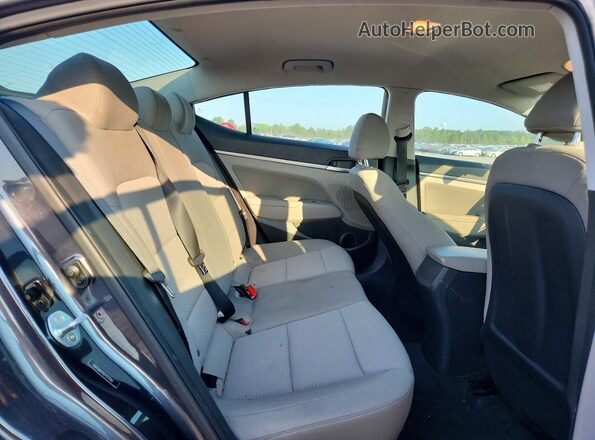 5NPD84LF0LH575062 2020 HYUNDAI ELANTRA Gray Rear seats view