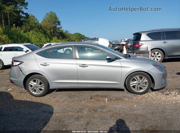 5NPD84LF0LH602387 2020 HYUNDAI ELANTRA Серебряный Вид задней части салона
