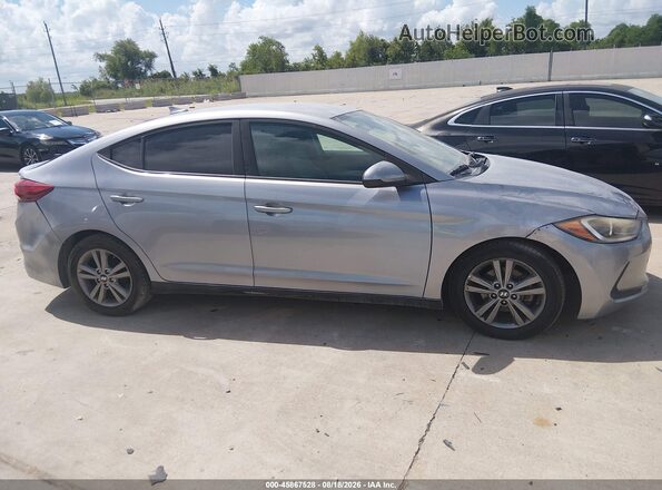 5NPD84LF1HH092350 2017 HYUNDAI ELANTRA Gray Вид задньої частини салону