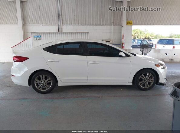 5NPD84LF1HH192013 2017 HYUNDAI ELANTRA White უკანა სალონის ხედი