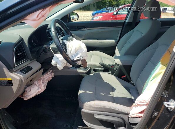 5NPD84LF1JH280808 2018 HYUNDAI ELANTRA Black Front interior view