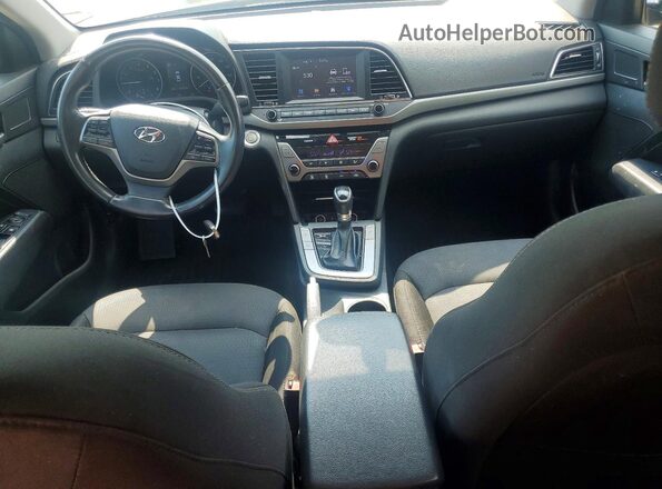 5NPD84LF1JH322586 2018 HYUNDAI ELANTRA Серый Вид панели приборов