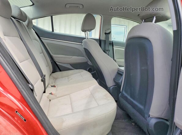 5NPD84LF1JH327951 2018 HYUNDAI ELANTRA Red Widok tylnych siedzeń