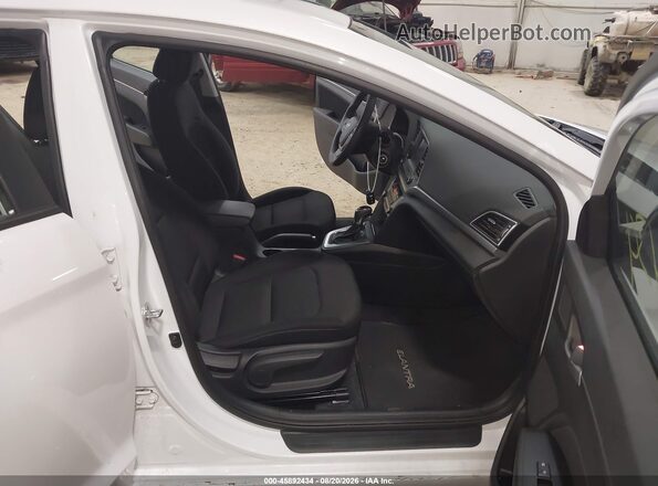 5NPD84LF1JH356706 2018 HYUNDAI ELANTRA White Вид салону спереду
