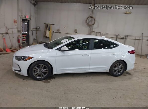 5NPD84LF1JH356706 2018 HYUNDAI ELANTRA White Панорамний вид салону 360°