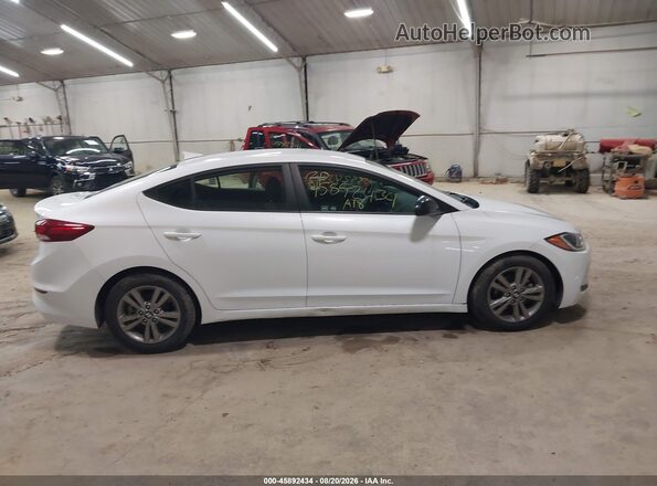 5NPD84LF1JH356706 2018 HYUNDAI ELANTRA White Вид задньої частини салону