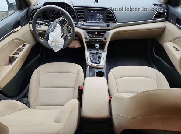 5NPD84LF1JH373120 2018 HYUNDAI ELANTRA White Dashboard view