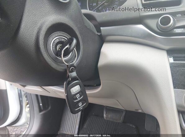 5NPD84LF1LH543141 2020 HYUNDAI ELANTRA White Vista del salpicadero