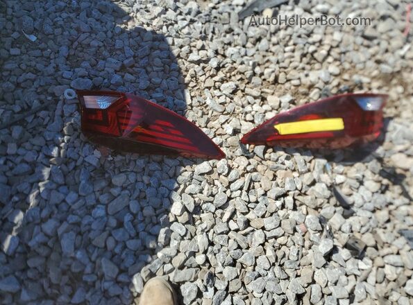5NPD84LF1LH581856 2020 HYUNDAI ELANTRA Red Vista del compartimento del motor
