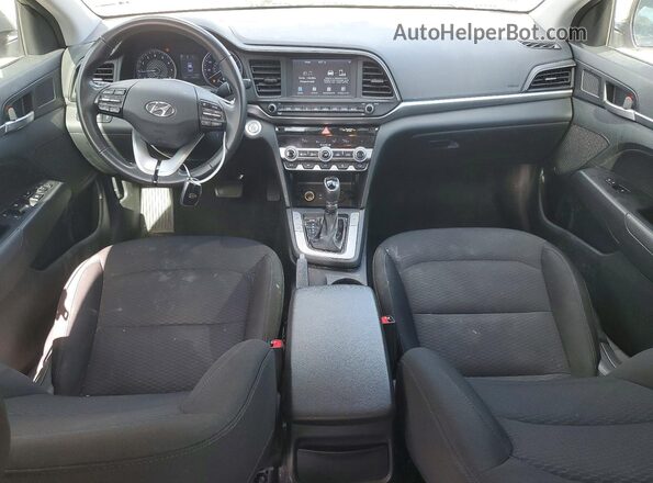 5NPD84LF1LH616895 2020 HYUNDAI ELANTRA Серебряный Вид панели приборов