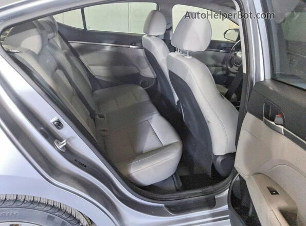 5NPD84LF2HH004406 2017 HYUNDAI ELANTRA Серебряный Вид задних сидений