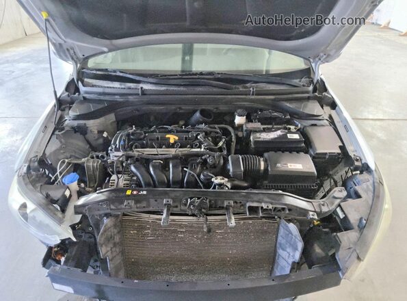 5NPD84LF2HH004406 2017 HYUNDAI ELANTRA Серебряный Вид задней части салона