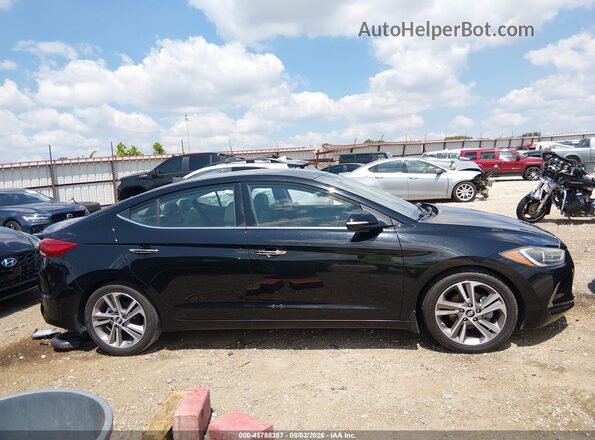 5NPD84LF2HH030360 2017 HYUNDAI ELANTRA Black Սալոնի հետևի տեսք