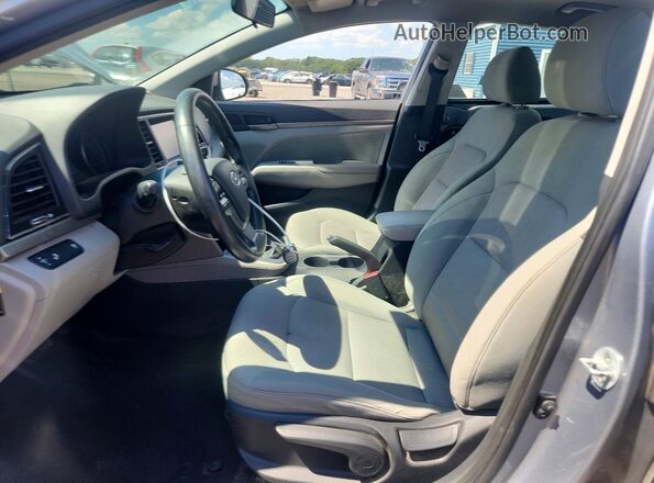 5NPD84LF2HH052357 2017 HYUNDAI ELANTRA Silver Vista interior delantera