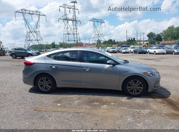 5NPD84LF2HH121712 2017 HYUNDAI ELANTRA Silver Widok wnętrza z tyłu