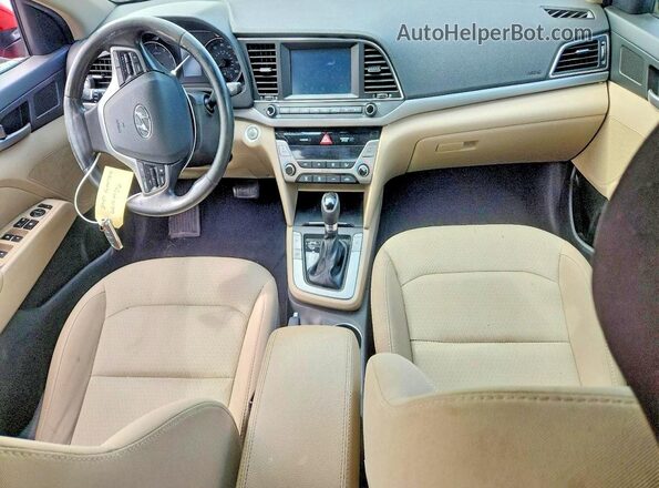 5NPD84LF2HH163023 2017 HYUNDAI ELANTRA Red Առջևի վահանակի տեսք