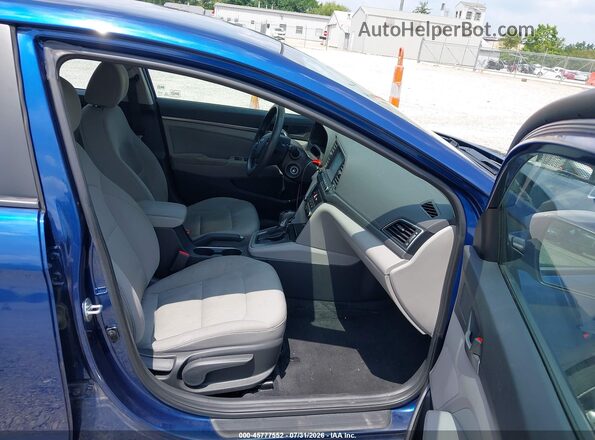 5NPD84LF2JH240270 2018 HYUNDAI ELANTRA Синий Вид салона спереди