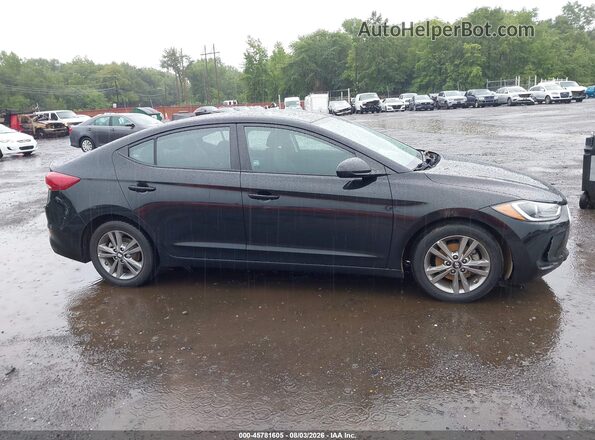 5NPD84LF2JH255738 2018 HYUNDAI ELANTRA Black Սալոնի հետևի տեսք