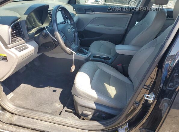 5NPD84LF2JH273804 2018 HYUNDAI ELANTRA Black Widok wnętrza z przodu
