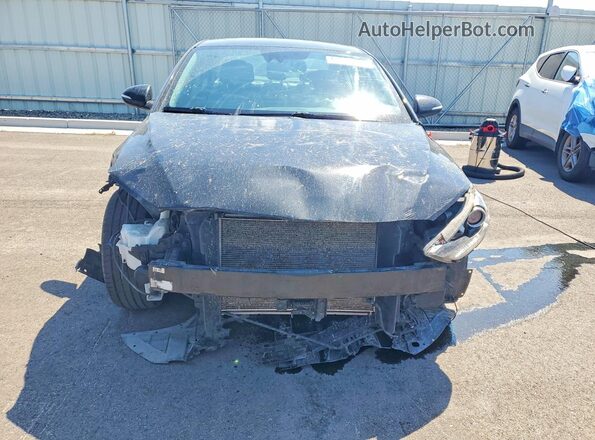 5NPD84LF2JH273804 2018 HYUNDAI ELANTRA Black Widok z przodu