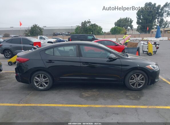 5NPD84LF2JH371912 2018 HYUNDAI ELANTRA Black Вид щитка приладів