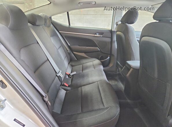 5NPD84LF2JH380819 2018 HYUNDAI ELANTRA White Widok tylnych siedzeń