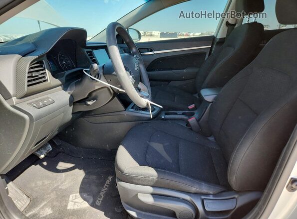 5NPD84LF2LH540622 2020 HYUNDAI ELANTRA Серебряный Вид салона спереди