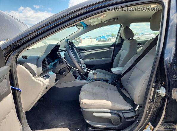 5NPD84LF2LH541818 2020 HYUNDAI ELANTRA Черный Вид салона спереди
