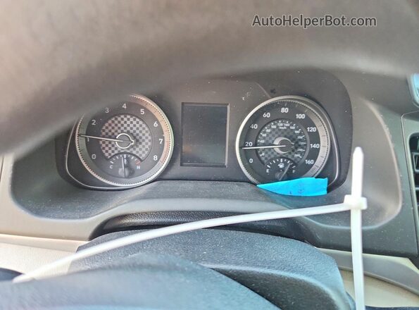 5NPD84LF2LH542998 2020 HYUNDAI ELANTRA White ხელსაწყოთა პანელის ხედი