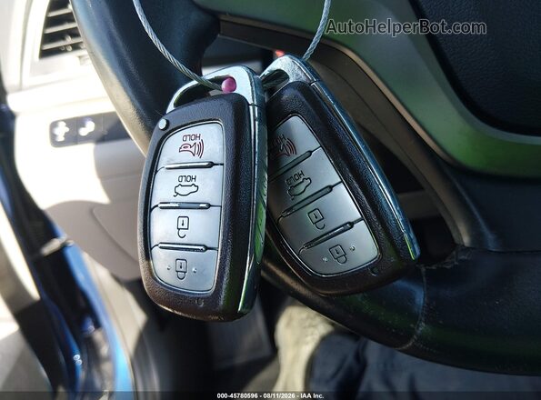5NPD84LF3HH066803 2017 HYUNDAI ELANTRA Синий Вид панели приборов