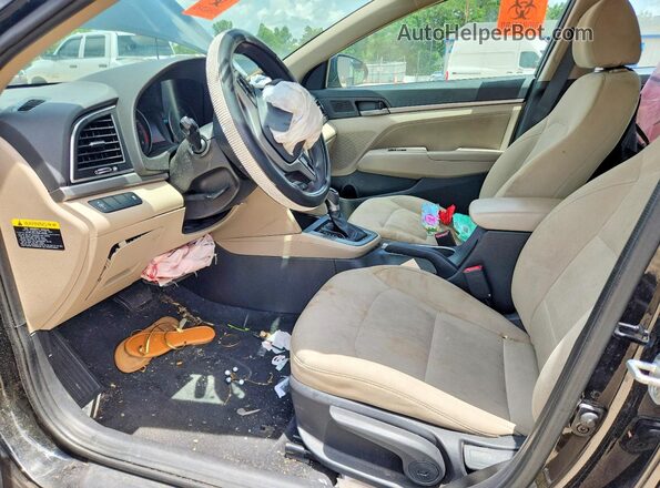 5NPD84LF3HH162477 2017 HYUNDAI ELANTRA Black Front interior view