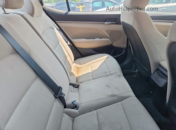 5NPD84LF3HH169946 2017 HYUNDAI ELANTRA Белый Вид задних сидений