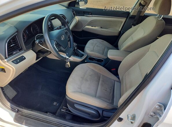 5NPD84LF3JH217368 2018 HYUNDAI ELANTRA White წინა სალონის ხედი