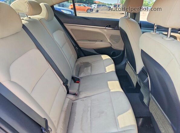 5NPD84LF3JH217368 2018 HYUNDAI ELANTRA White უკანა სავარძლების ხედი