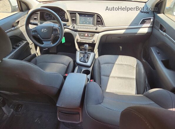 5NPD84LF3JH275786 2018 HYUNDAI ELANTRA Silver წინა პანელის ხედი